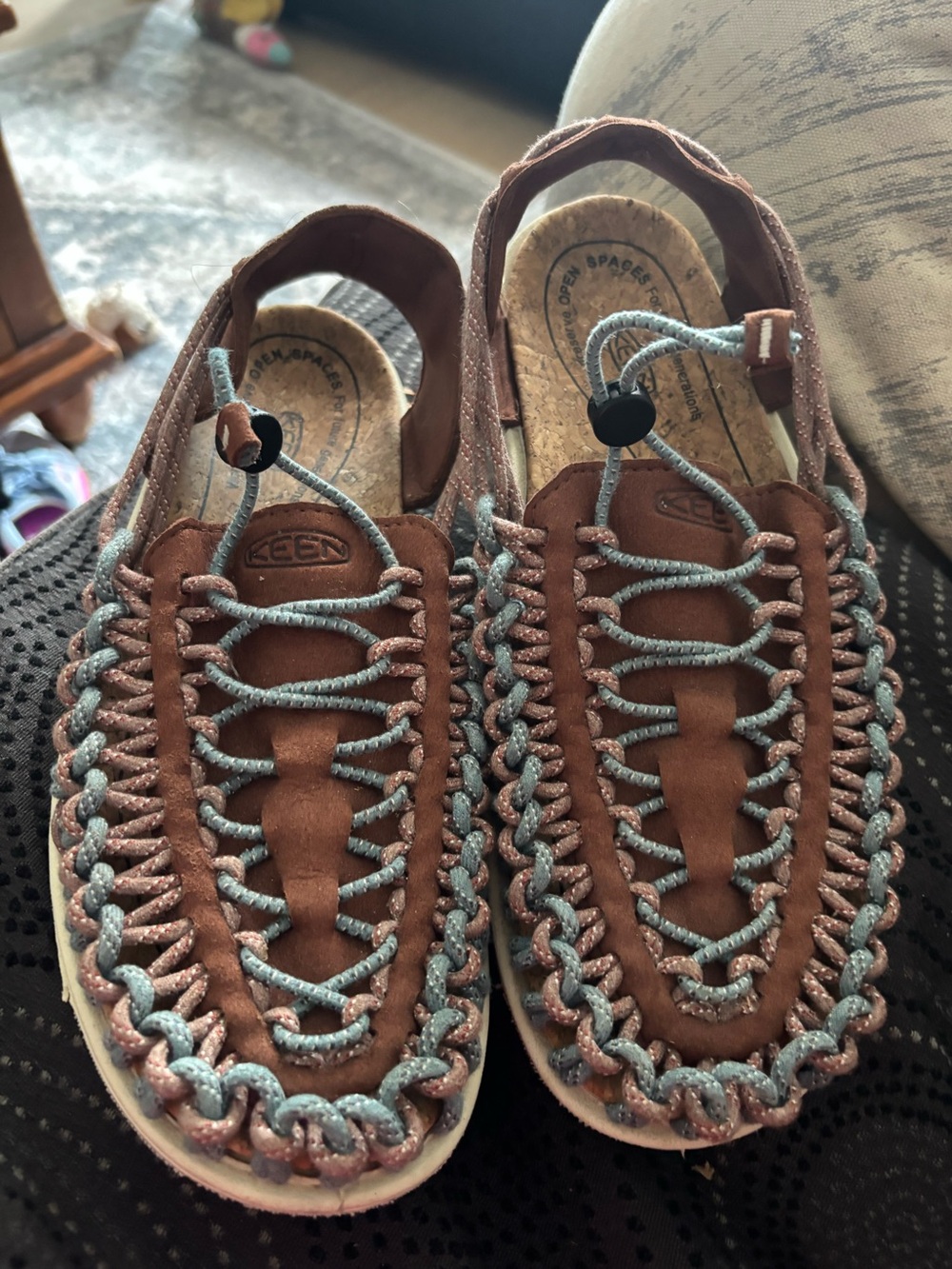 Keen uneek sandals